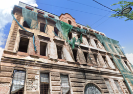 Фото - Аварийный дом Сабаевых–Замятиных в центре Петербурга продадут на торгах