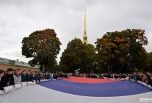 Фото - Радость за крепостными стенами. В Петербурге прошел митинг в честь референдумов в ДНР и ЛНР